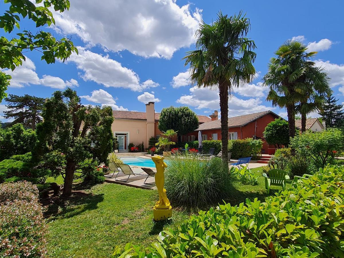 La Casa Color Bed & Breakfast *